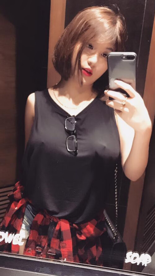 电竞产业与传统体育的融合：赛事合作与人才交流，电竞和传统体育