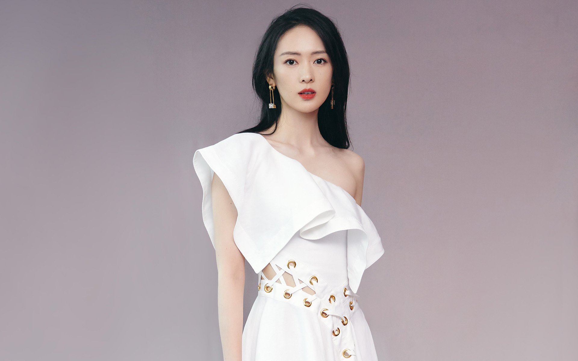 王楚钦晒童年照片庆祝生日快乐，王楚钦多少岁了